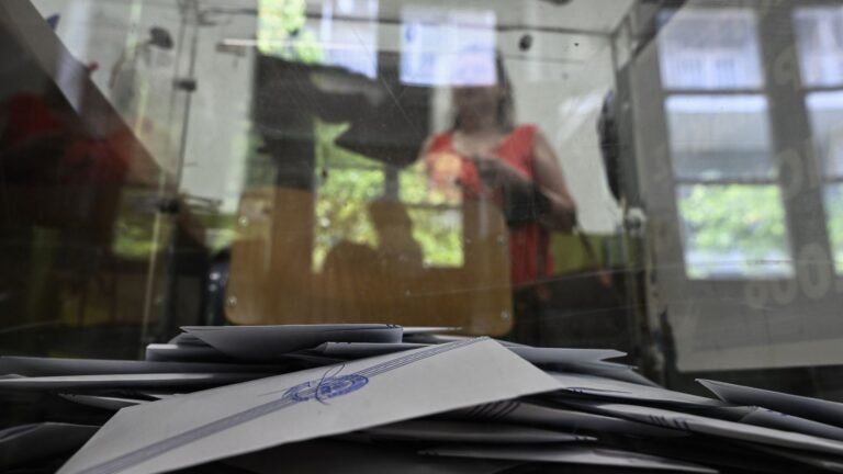 Πλειοψηφικά, μόνο οι ψηφοφόροι της ΝΔ δε συμφωνούν με κλείσιμο δρόμων, λιμανιών και αεροδρομίων από τους αγρότες