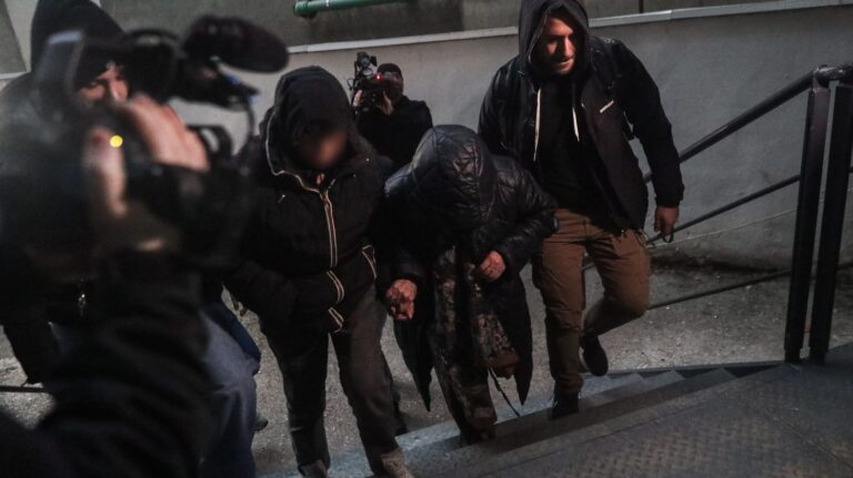 Παράνομες επιδοτήσεις ΟΠΕΚΕΠΕ: Βαριές οι κατηγορίες σε βάρος των 15 συλληφθέντων – Έμειναν 5 ώρες στα γραφεία της ευρωπαϊκής εισαγγελίας