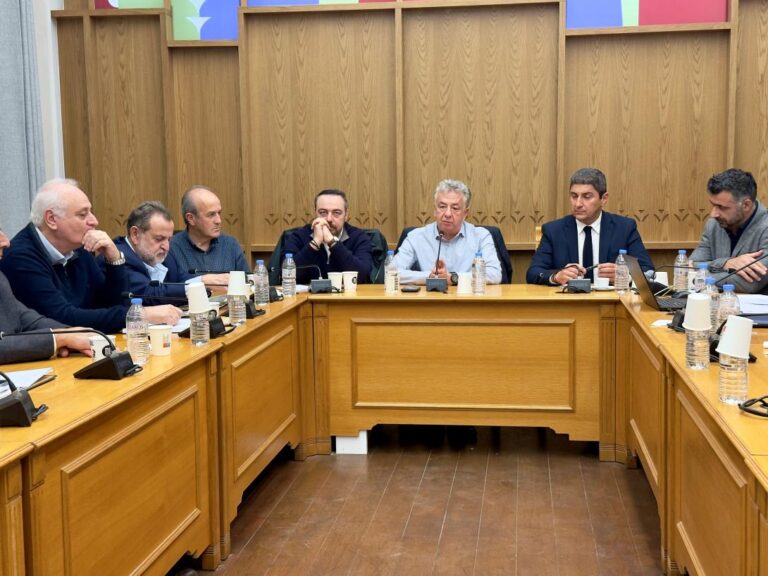 Αρναουτάκης: «Στρατηγική προτεραιότητα ο ΝΟΑΚ και η σύνδεση με το νέο αεροδρόμιο στο Καστέλλι»