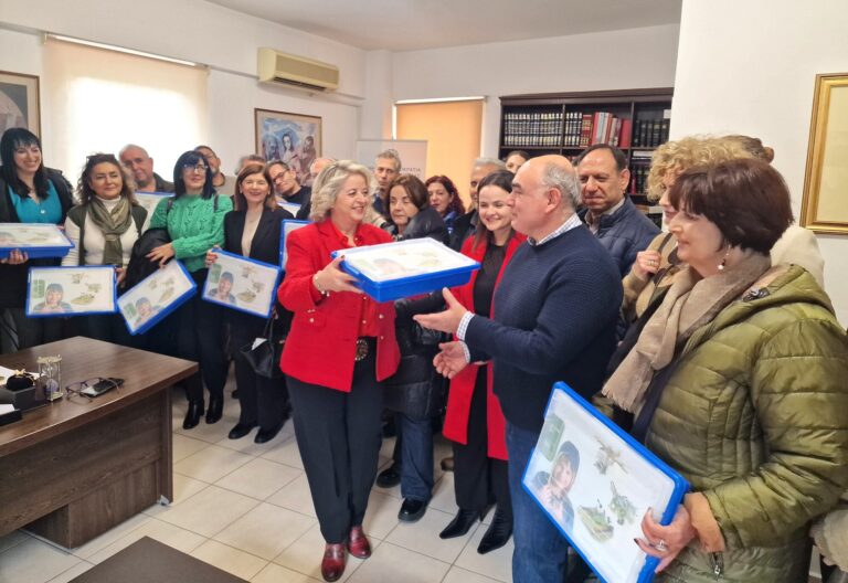 Παράδοση από την Περιφέρεια Κρήτης εξοπλισμού εκπαιδευτικής ρομποτικής για Δημοτικά Σχολεία της Π.Ε. Ηρακλείου