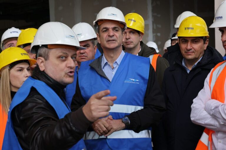 ΠΑΣΟΚ για επίσκεψη Μητσοτάκη και Αεροδρόμιο Καστελίου: Στο 2028 μεταφέρεται ο ορίζοντας λειτουργίας