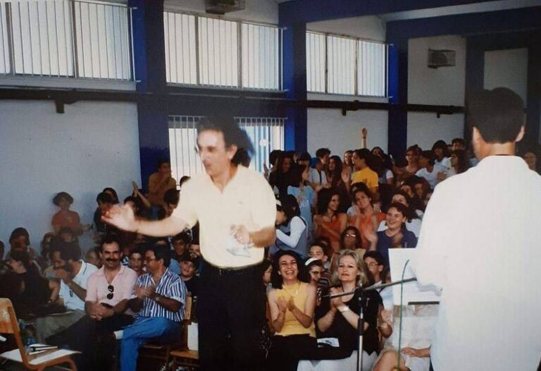 Αθανάσιος Τσόκας: Ο πολιτευτής της «Νίκης» δηλώνει περήφανα τη συμμετοχή του στην «ομάδα σοφών» της Μαρίας Καρυστιανού υμνώντας την για τη στάση της για το θέμα των αμβλώσεων