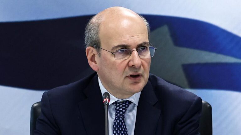 Χατζηδάκης για μπλόκα αγροτών: Aυτό το πράγμα έχει παρατραβήξει! Ο νόμος θα εφαρμοστεί