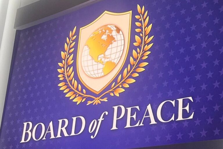 Συμβούλιο Ειρήνης Τραμπ: Οι ισχυρές χώρες διστάζουν να υπογράψουν-Πανηγυρική τελετή στο Νταβός