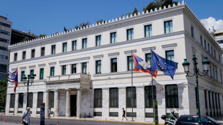«Ανάσα» για τα χρέη στους δήμους – Υπαγωγή στον Εξωδικαστικό ακόμα και μετά από μέτρα αναγκαστικής εκτέλεσης