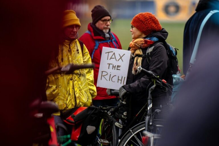 Ingrid Robeyns: Ποια παγκόσμια απειλή αποσιωπούν οι πλουσιότεροι του κόσμου στο Νταβός