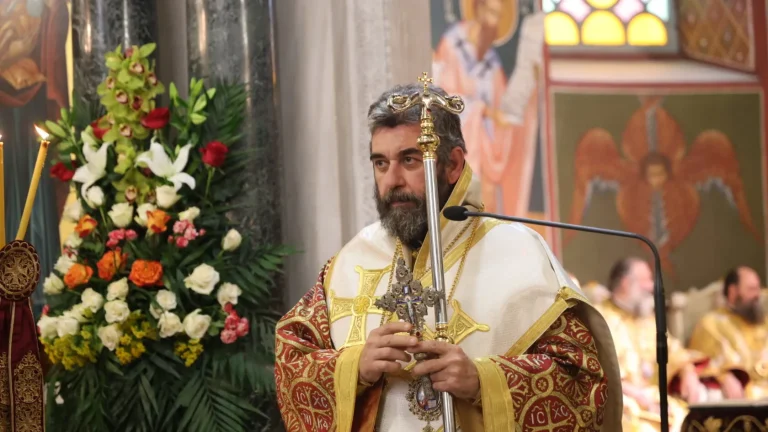 «Δεν έρχομαι ως ένας απόμακρος ιεράρχης»: Ο συγκινητικός λόγος του νέου Μητροπολίτη Λάμπης, Συβρίτου και Σφακίων Ιωακείμ