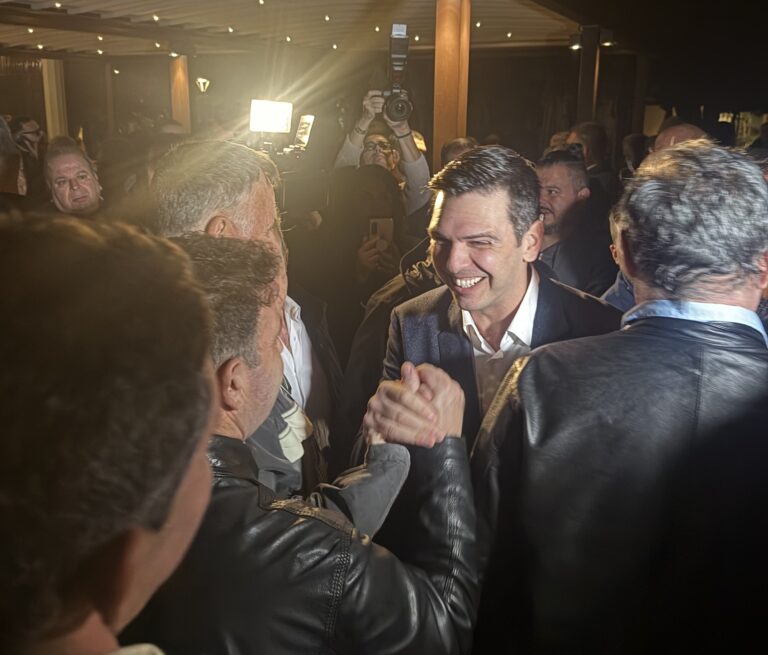 Γενέθλια και κοπή πίτας για τον Αλέξανδρο Μαρκογιαννάκη στο καφέ «Κήπος»