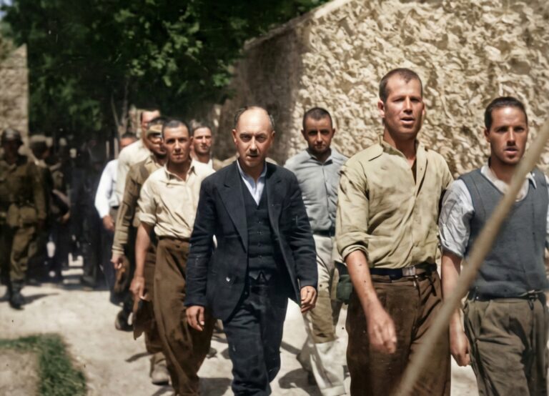 Καισαριανή: Μνημείο κηρύχθηκε το σύνολο των φωτογραφιών με τους 200 εκτελεσθέντες – Τι λέει το υπουργείο Πολιτισμού