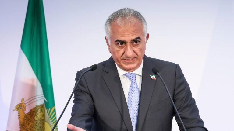 Ρεζά Παχλαβί: Έκκληση στις ΗΠΑ για στρατιωτική παρέμβαση στο Ιράν