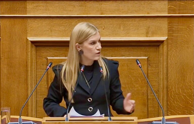 Σέβη Βολουδάκη στη Βουλή: Νόμιμη μετανάστευση με κανόνες, έλεγχο και διαφάνεια