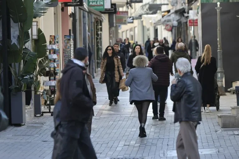 Ασφυκτιούν οι μικρομεσαίοι επιχειρηματίες στην Κρήτη – Τους «πνίγουν» παλιά και νέα χρέη