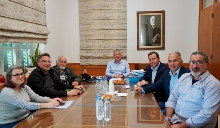 Συνάντηση εργασίας Περιφέρειας Κρήτης και Δήμου Αγίου Νικολάου για υδάτινο πόρο και έργα υποδομής