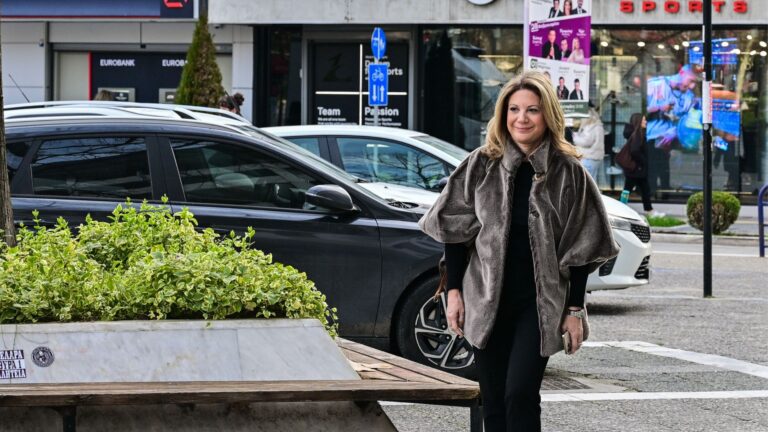 Καρυστιανού για Τέμπη: Δίκη-παρωδία στην οποία αναγκαστικά συμμετέχουμε – Όλα ενορχηστρωμένα