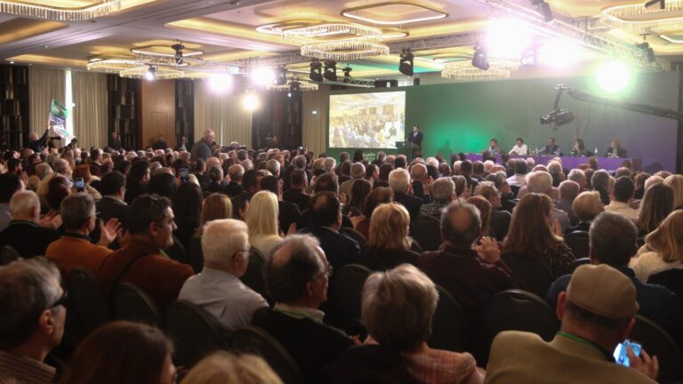 ΠΑΣΟΚ: Ο Ανδρουλάκης επιμένει στον αλγόριθμο για το συνέδριο – Αντιδεξιό μέτωπο από Δούκα, Γερουλάνο, Κατρίνη, σιωπή από Διαμαντοπουλου