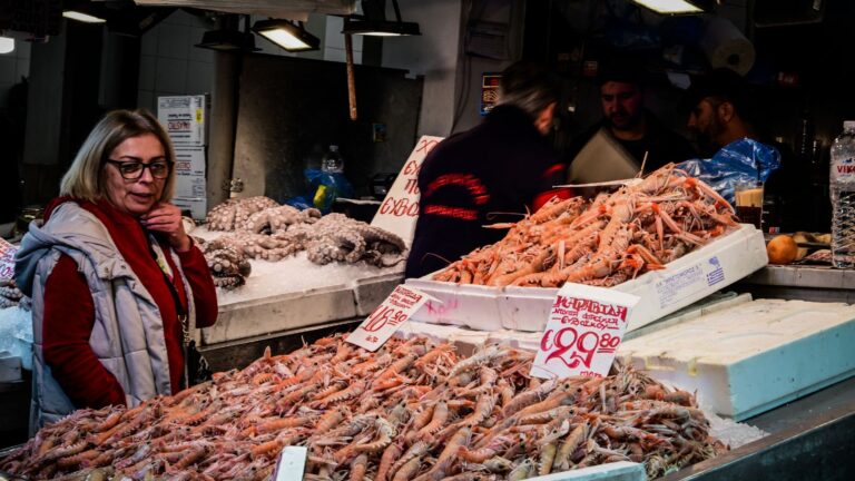 Οδηγίες από την Περιφέρεια Κρήτης για ασφαλή επιλογή και κατανάλωση σαρακοστιανών τροφίμων