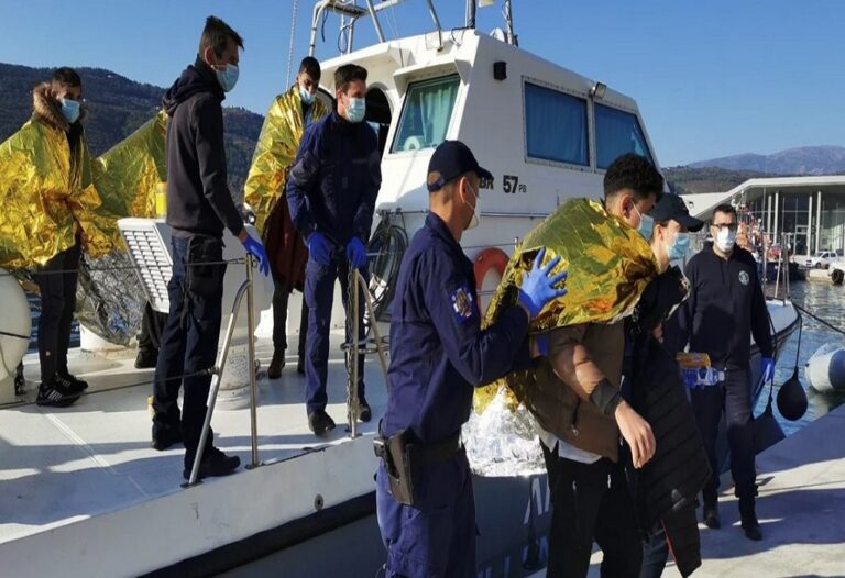 Με τους λιμενικούς είμαστε, αλλά αυτό δεν σημαίνει ότι θέλουμε να πνίγονται άνθρωποι