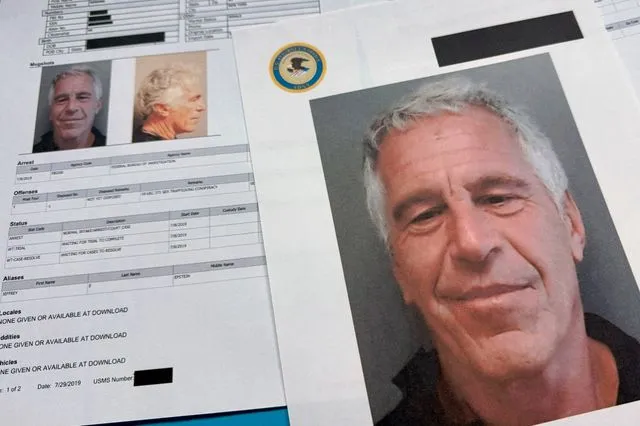 Reuters: Χάκερ παραβίασε τα αρχεία Έπσταιν του FBI το 2023