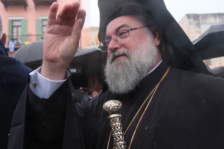 Ενθρόνιση του Μητροπολίτη Τίτου σε κλίμα συγκίνησης – Ευγένιος: “Τα Χανιά πρέπει να ζήσουν, πρέπει να ανακαλύψουν ξανά το πνεύμα του Θερίσσου”