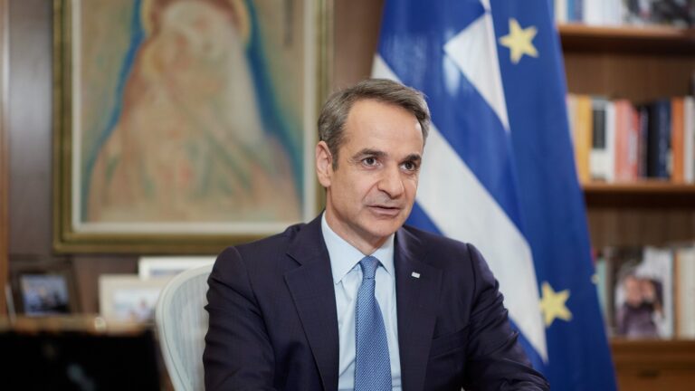 Νέα μέτρα ανακοίνωσε ο Μητσοτάκης: Fuel pass ως 60 ευρώ, επιδότηση στο πετρέλαιο κίνησης, αποζημίωσε για τα ακτοπλοϊκά εισιτήρια, επιχορήγηση στα λιπάσματα