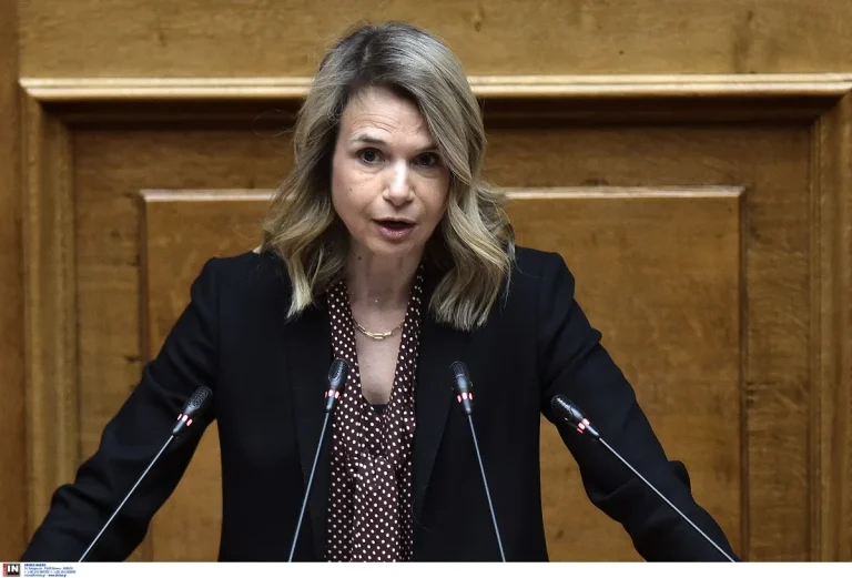 Απάτη υπέρ funds ο νέος εξωδικαστικός – Τι λέει η Μιλένα Αποστολάκη για την προσχηματική λύση που προσφέρει για πρώτη κατοικία