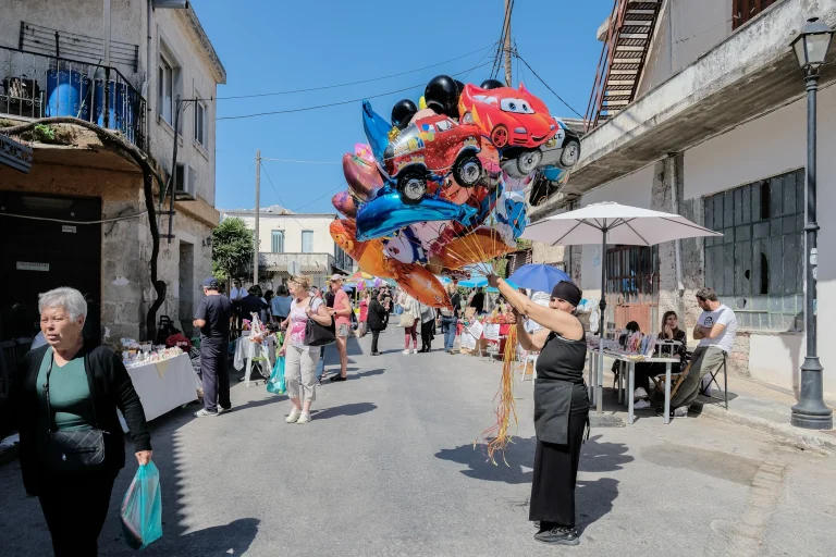Λαϊκή Αγορά – Εμποροπανήγυρη στις Βρύσες την Κυριακή των Βαΐων