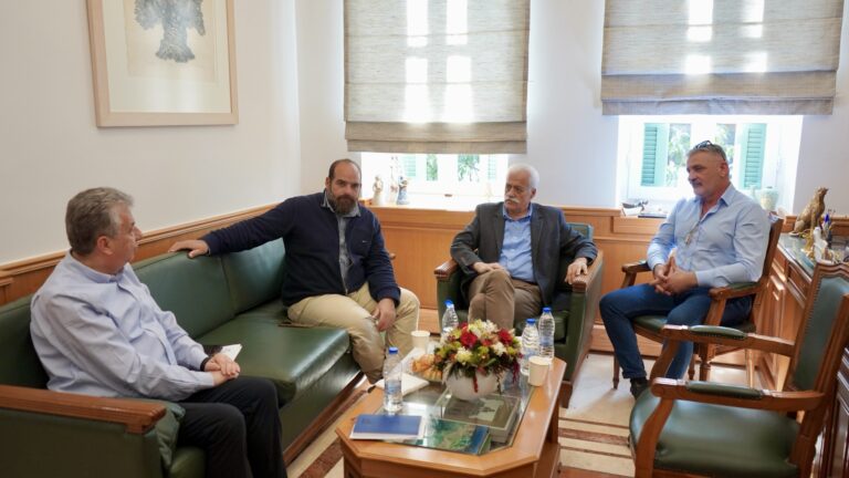 Συνάντηση Αρναουτάκη με Κουκιανάκη για τα αναπτυξιακά έργα στον Αποκόρωνα