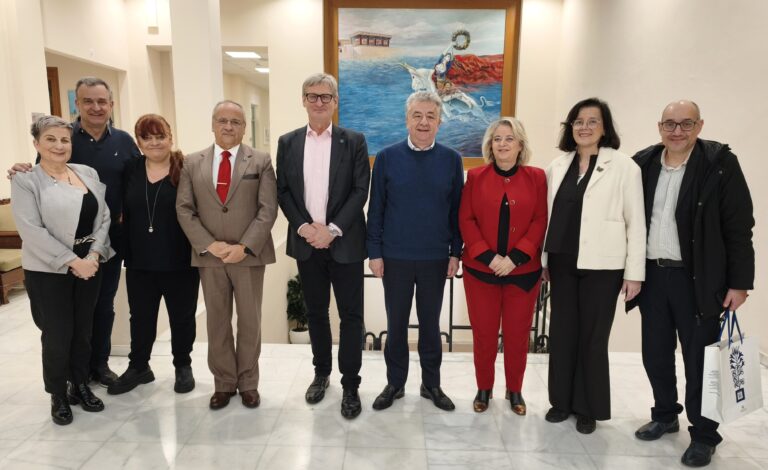 Συνάντηση Αρναουτάκη με τον Γενικό Γραμματέα των Ευρωπαϊκών Σχολείων για το νέο «Πράσινο» Σχολείο προϋπολογισμού 34 εκατ. ευρώ