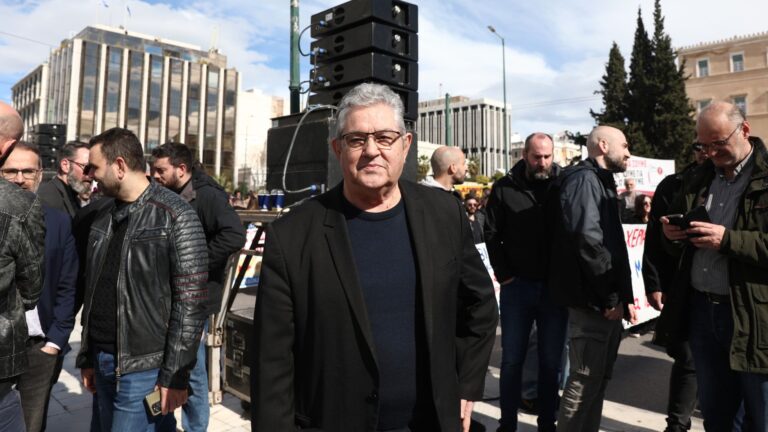 Κουτσούμπας: Να κλείσουν εδώ και τώρα οι βάσεις – Καμιά εμπιστοσύνη στην ελληνική κυβέρνηση – Nα μπει πλαφόν στις τιμές