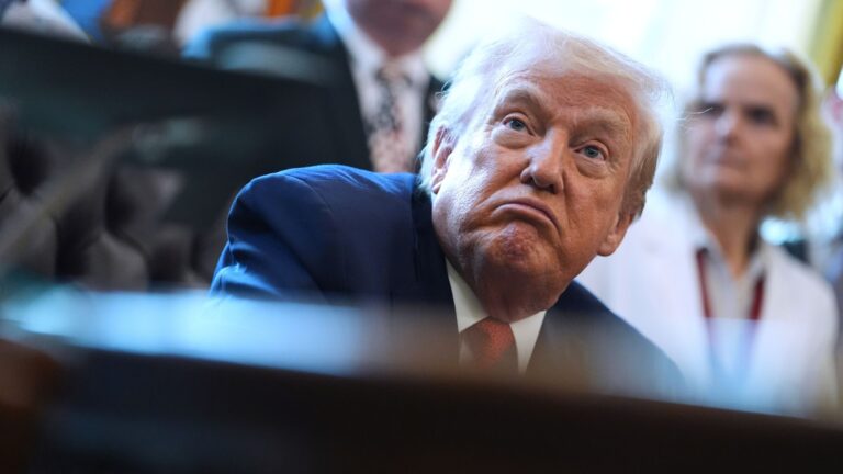 Ντόναλντ Τραμπ: Το Ιράν κάνει πολύ κακή δουλειά στα Στενά του Ορμούζ