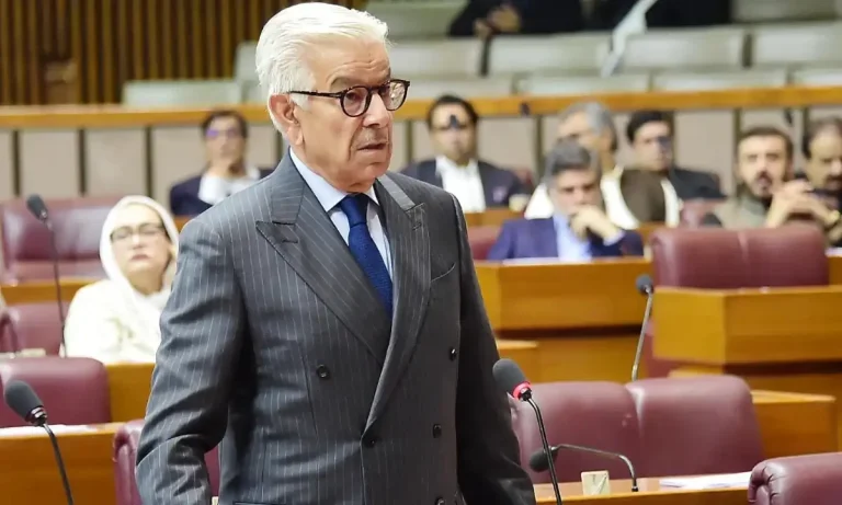 “Κακό και κατάρα για την Ανθρωπότητα” χαρακτήρισε το Ισραήλ ο Υπουργός Άμυνας του Πακιστάν