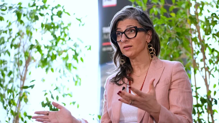 Φραντσέσκα Αλμπανέζε στο Euronews: «Η Γερμανία πρέπει να σταματήσει να προμηθεύει όπλα στο Ισραήλ»
