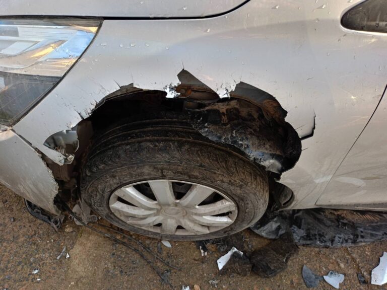 Κρήτη: Σοκ από επίθεση σκύλων σε σταθμευμένο όχημα – Η παρέμβαση του Γιάννη Λιονάκη για την ασφάλεια των πολιτών