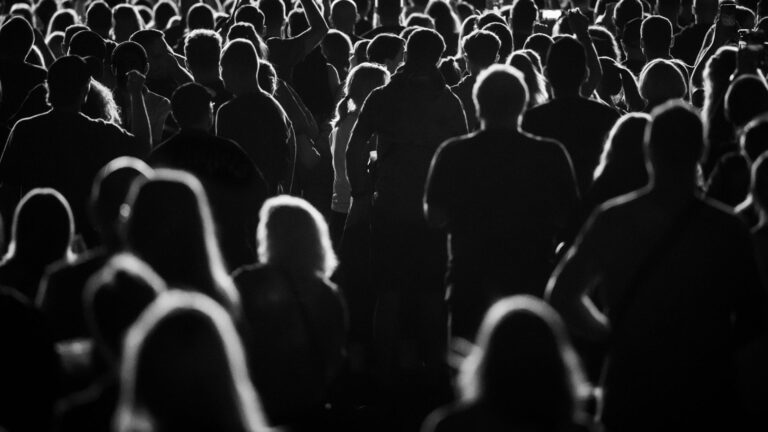 Η Ελλάδα των 407 δισ. ιδιωτικού χρέους – Ενώ θριαμβολογεί ο Μητσοτάκης, σε κατασταση στάσης πληρωμών όλη η κοινωνία