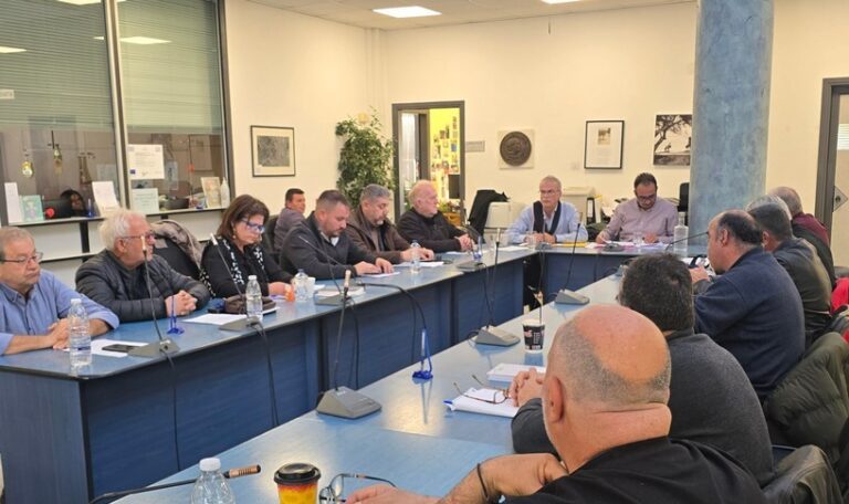 Δήμος Πλατανιά: Έντονη διαμαρτυρία για την ανατροπή πολεοδομικών δεδομένων 40 ετών σε οικισμούς 701-2.000 κατοίκων