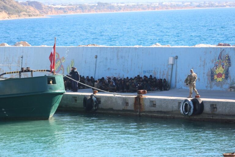 Κρήτη – μεταναστευτικό: Χιλιάδες αφίξεις, ναυάγια με νεκρούς και αγνοούμενους