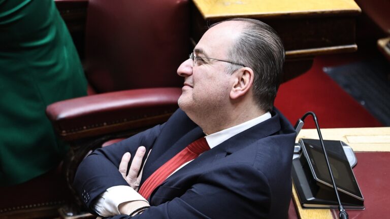 ΠΑΣΟΚ: ”Η παραίτηση Λαζαρίδη δείχνει την αδυναμία του πρωθυπουργού”