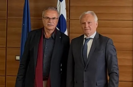 Συνάντηση Μαλανδράκη – Ανδριανού: Αλλαγές στη δακοκτονία με διαγωνισμούς 2+1 ετών για φάρμακα