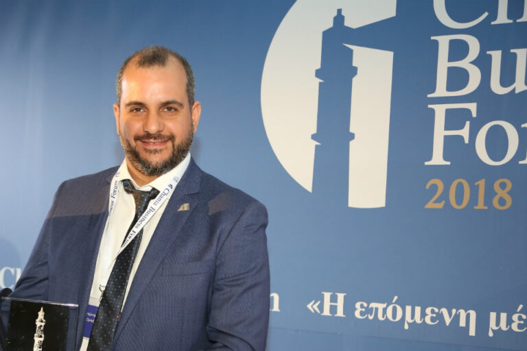Πάλι φταίνε οι κομμουνιστές κ. Ροκάκη; Λίγα λόγια για την επίθεση του προέδρου του ΕΒΕΧ σε όσους τάσσονται ενάντια στον πόλεμο