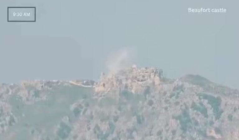 To Ισραήλ βομβάρδισε προστατευόμενο από την UNESCO κάστρο στον Λίβανο – 12 νεκροί