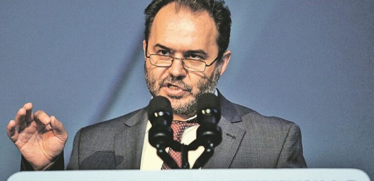 Χοντρό χέρι Νίκου Φωτόπουλου στον Νίκο Ανδρουλάκη για τη στήριξη Παναγόπουλου: «Γνωρίζει ο πρόεδρος ότι ο Παναγόπουλος προχωρά σε σχηματισμό προεδρείου με τη δεξιά παράταξη; Με πράξεις αποδεικνύουμε αν αυτά που λέμε τα εννοούμε»