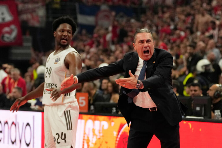 BasketNews: Ανάλυση ειδικού διαιτησίας διαπιστώνει ασυνήθιστα υψηλό αριθμό λαθών, η συντριπτική πλειοψηφία υπέρ Ολυμπιακού – Για ληστεία μιλάνε στην Ισπανία