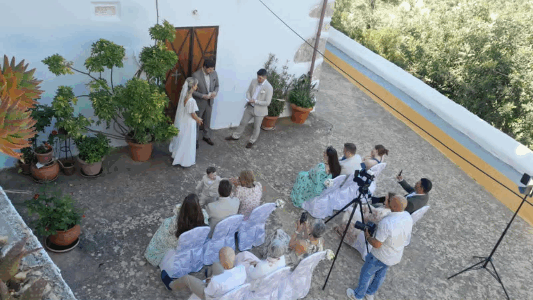 Νορβηγικό ζευγάρι ανανέωσε τους όρκους αγάπης στη Μονή Αγίων Πατέρων στον Αζωγυρέ