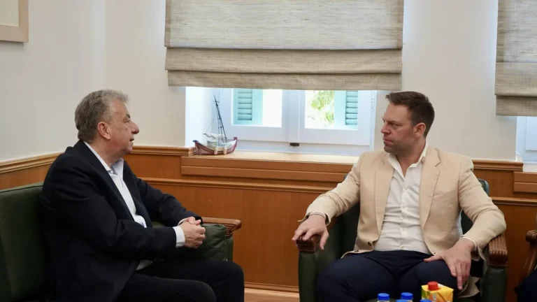 Στο Ηράκλειο ο Στέφανος Κασσελάκης – Συναντήθηκε με περιφερειάρχη και δήμαρχο