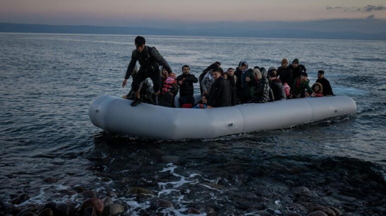 «Υποδείξτε μας συγκεκριμένο χώρο μέχρι τη Δευτέρα, αλλιώς… επίταξη χώρου», λέει το Υπ. Μετανάστευσης για τον χώρο προσωρινής φύλαξης μεταναστών στην Χερσόνησο