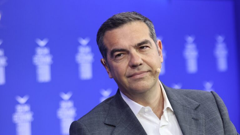 Αλέξης Τσίπρας Live στο 7ο ΟΤ Forum: «Ο κ. Μητσοτάκης δεν έχει αφήσει κανόνα που να μην έχει παραβιάσει»