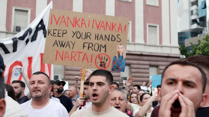 Politico: Το Ιράν αρνείται τους ισχυρισμούς Ράμα για εμπλοκή του στις αλβανικές διαδηλώσεις