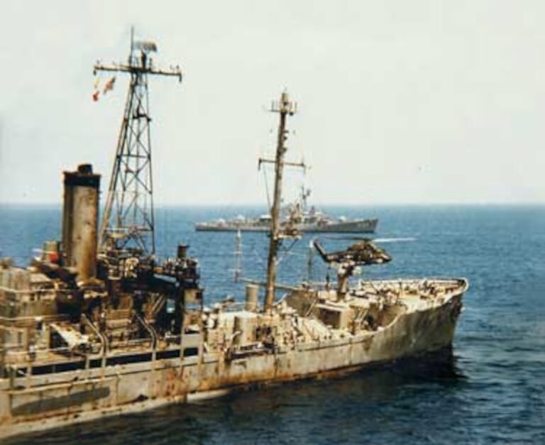 Υπόθεση USS Liberty: Ο βουλευτής Τόμας Μάσι φέρνει στο αμερικανικό Κογκρέσο τις εναλλακτικές θεωρίες για την ισραηλινή επίθεση