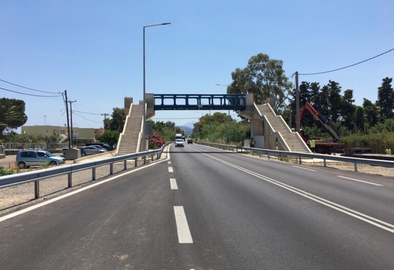 Τοποθετήθηκε η τρίτη πεζογέφυρα στον Β.Ο.Α.Κ. ανατολικά της Λίμνης Κουρνά