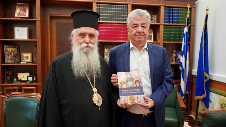 Επίσκεψη του Αρχιεπισκόπου Σινά Συμεών στον Περιφερειάρχη Κρήτης Σταύρο Αρναουτάκη